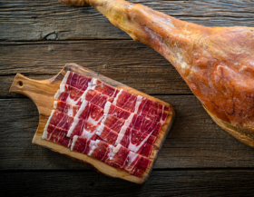 De la salazón al secado: El proceso de curación de nuestro jamón y paleta DOP Teruel