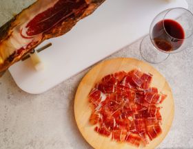Los maridajes más adecuados para un jamón D.O.P de Teruel Aire Sano